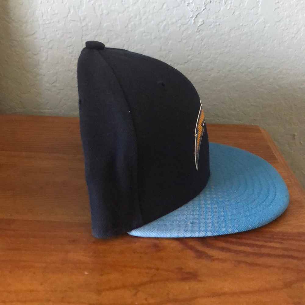 Chargers flat bill hat - Picture 2 of 4